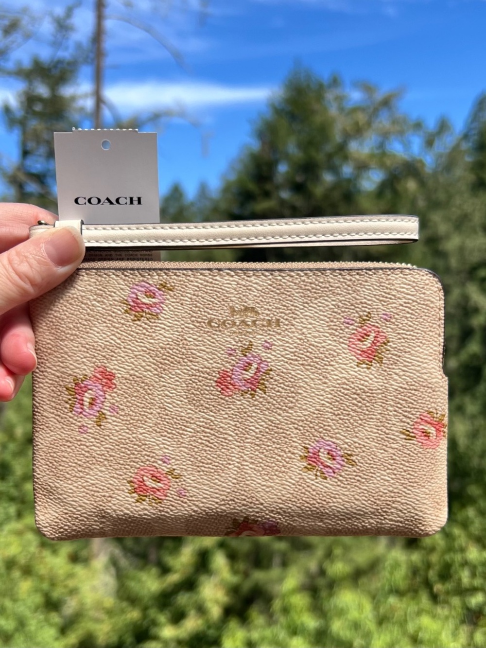 COACH Signature Chalk/Sand Multi Wristlet Wallet Floral Print Gold Hardware NWT